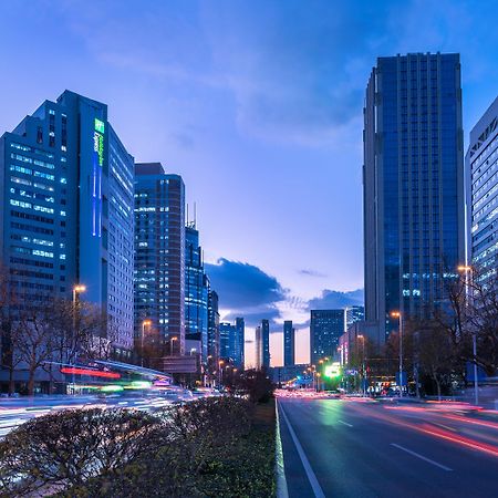 Holiday Inn Express Qingdao City Center By Ihg Bagian luar foto
