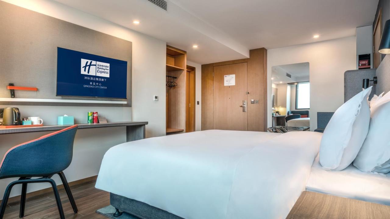 Holiday Inn Express Qingdao City Center By Ihg Bagian luar foto
