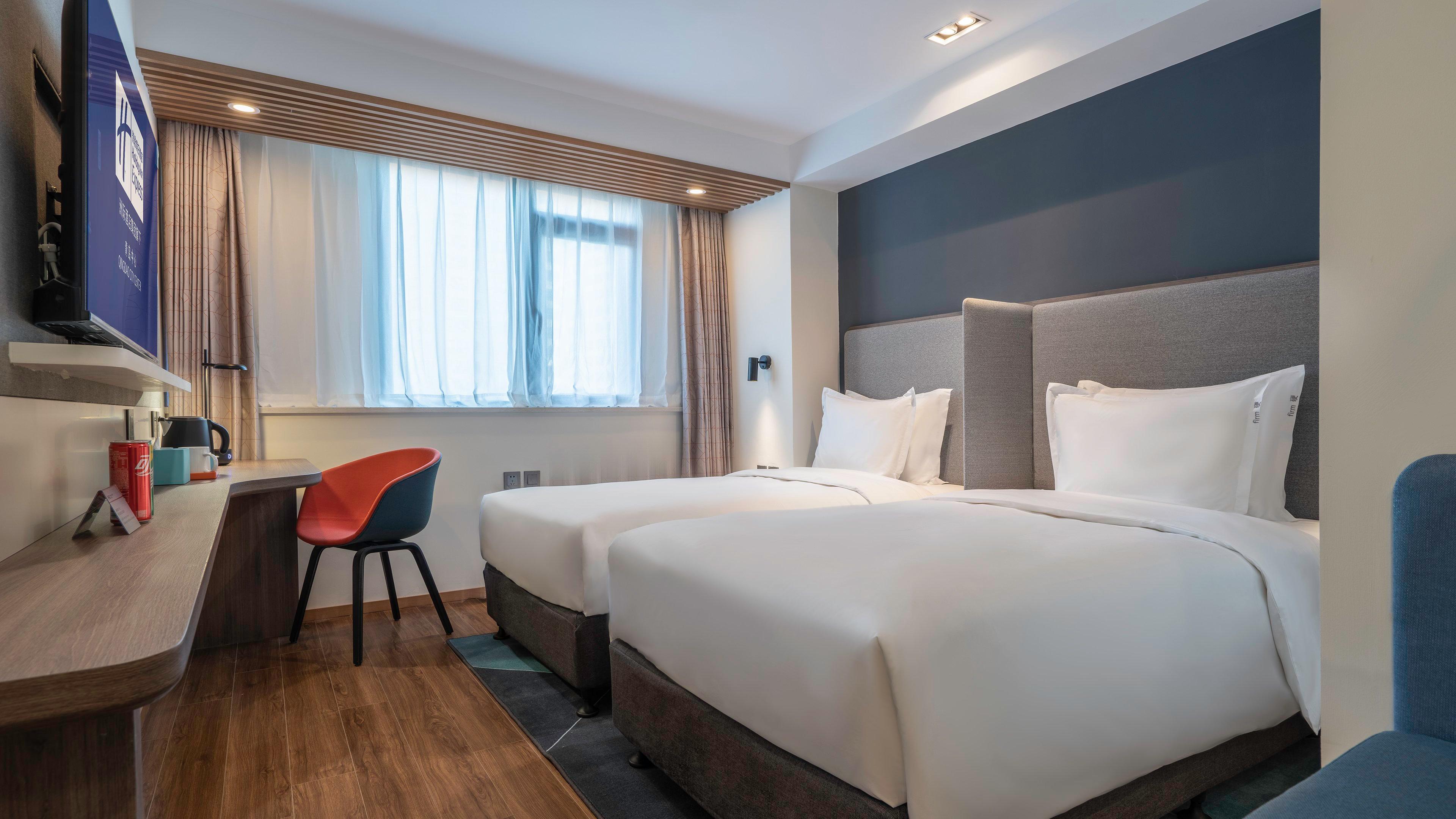 Holiday Inn Express Qingdao City Center By Ihg Bagian luar foto