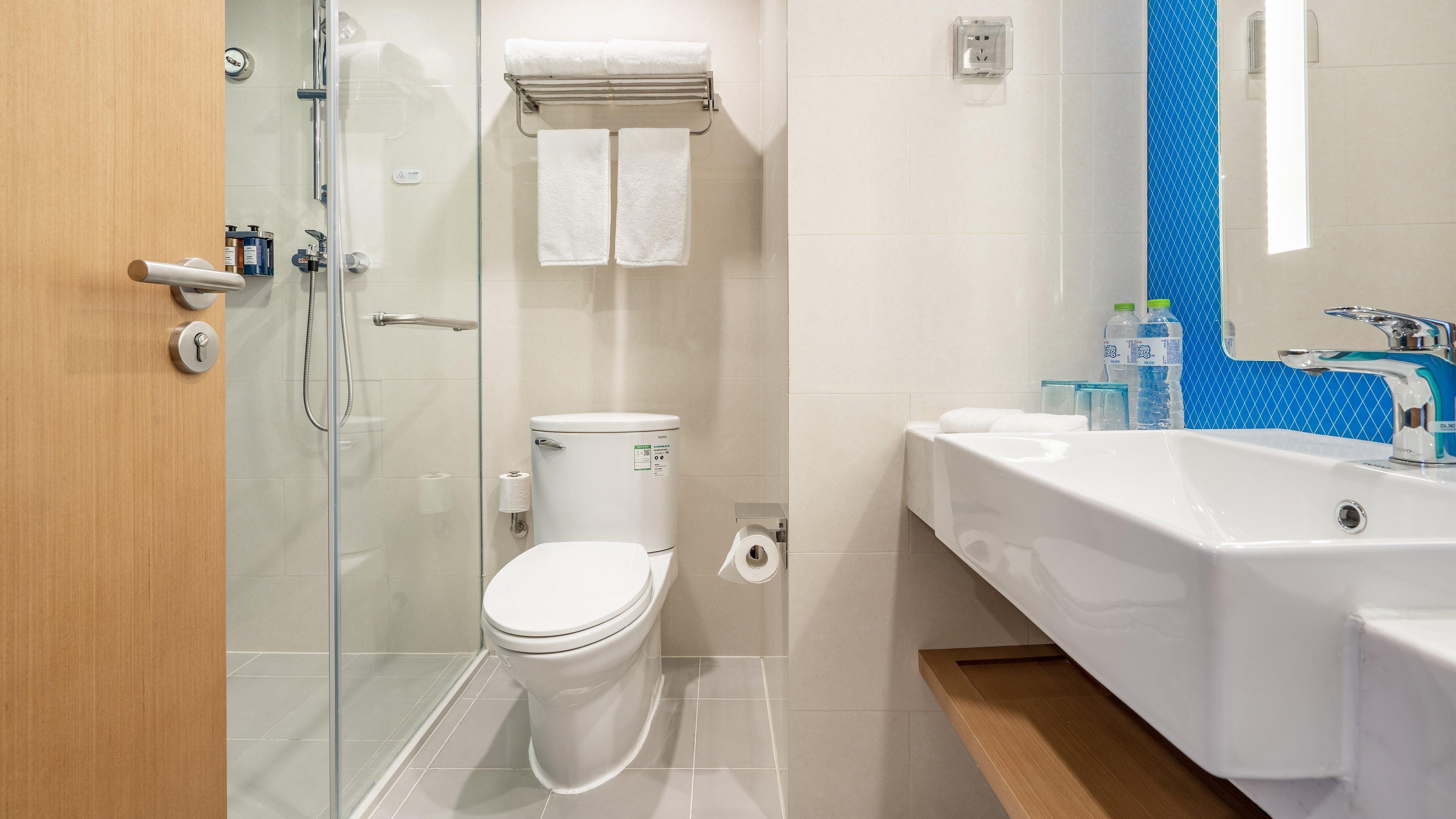 Holiday Inn Express Qingdao City Center By Ihg Bagian luar foto
