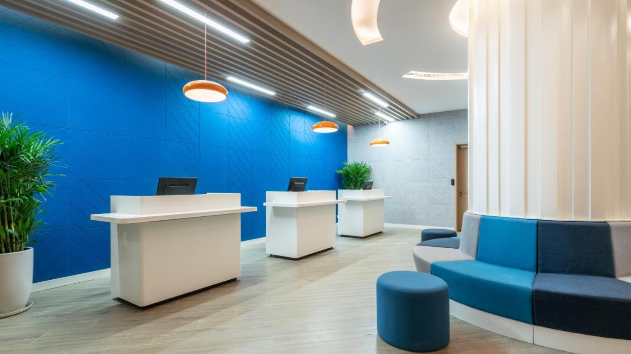 Holiday Inn Express Qingdao City Center By Ihg Bagian luar foto